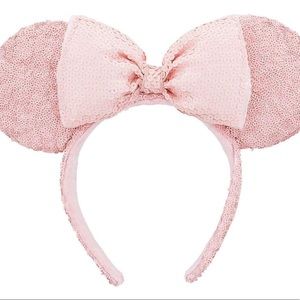 Disney’s millennial pink bow head band